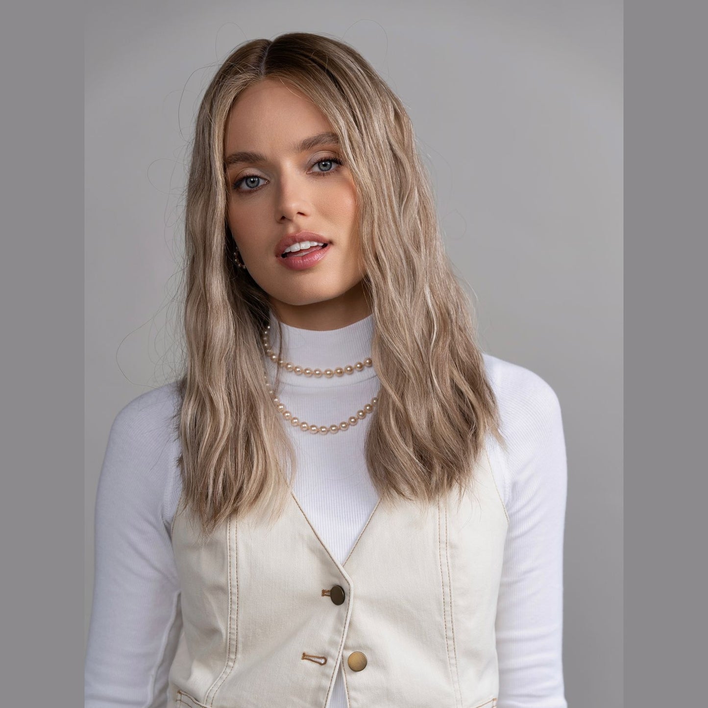 Platinum Blonde Lace Top Wig in Natural Wave